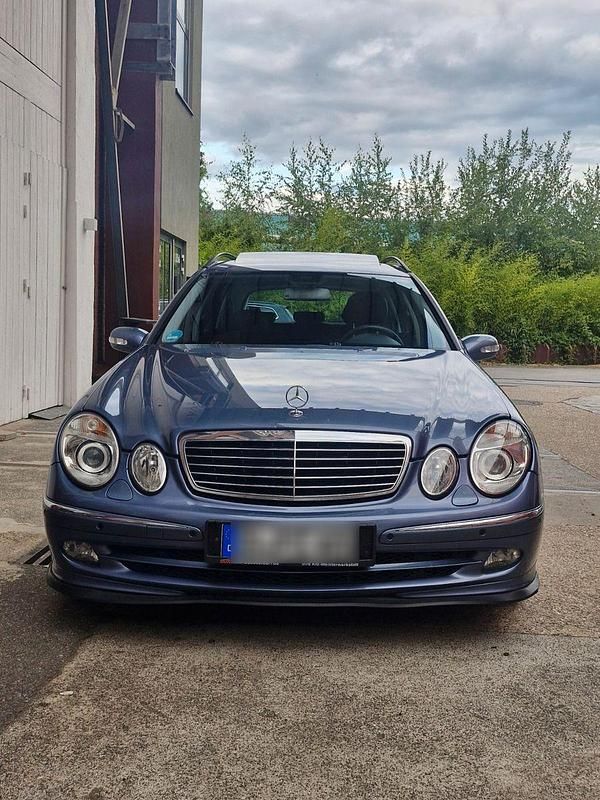 Blau Gebraucht 2005 Mercedes E280 Avantgarde Kombi | 2.500 € (Guter Preis) - Bild 1/4