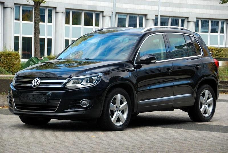 Deep black perleffekt Gebraucht 2014 VW Tiguan Sportline SUV | 12.990 € (Fairer Preis) - Bild 1/4