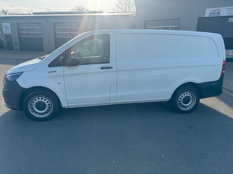 Gebraucht Mercedes e-Vito 85 kW (116 PS) 2019 Weiß Van / Kleinbus