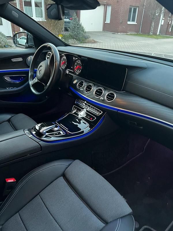 Gebraucht Mercedes E250 Avantgarde 211 PS (155 kW) 2017 Grau Kombi