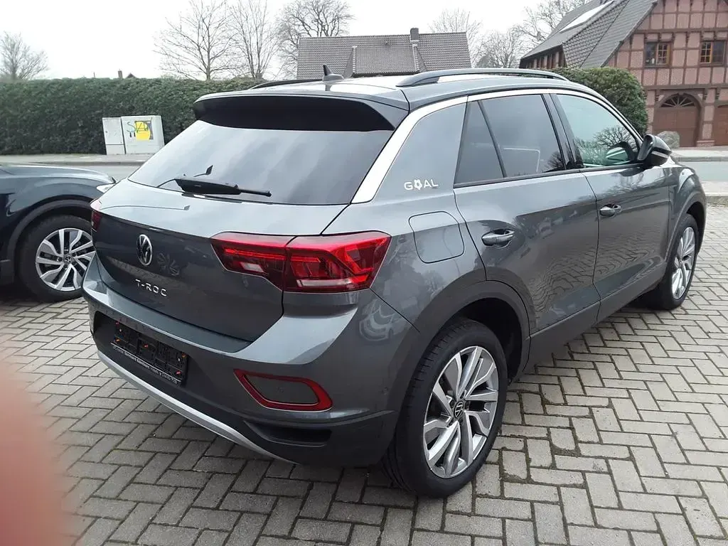 Gebraucht VW T-Roc Goal 150 PS (110 kW) 2025 Grau SUV