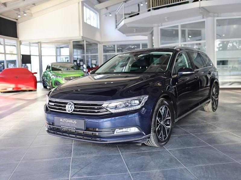 Gebraucht VW Passat Highline 190 PS (139 kW) 2017 Night blue Kombi