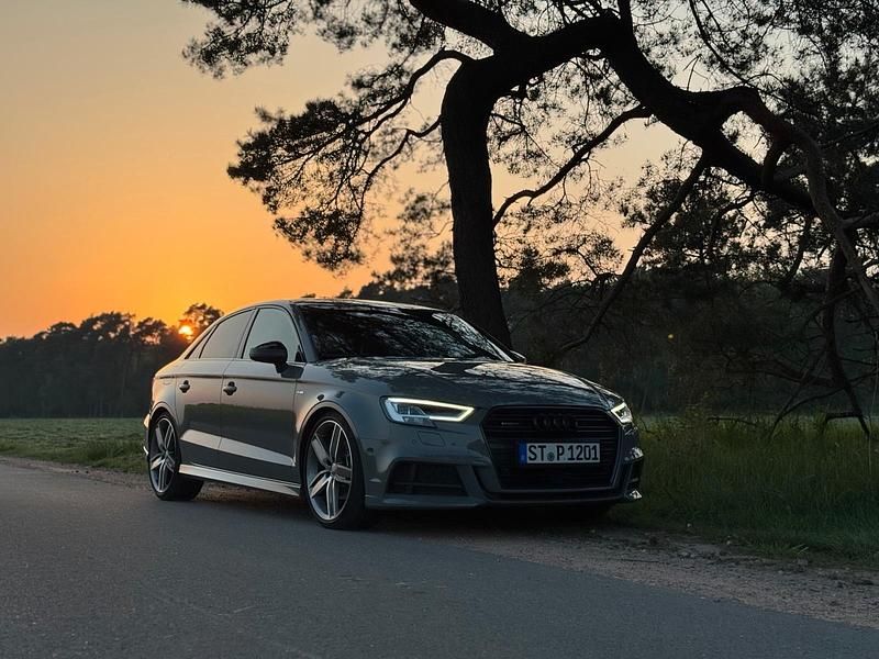 Gebraucht Audi A3 S-Line 190 PS (139 kW) 2020 Grau Limousine