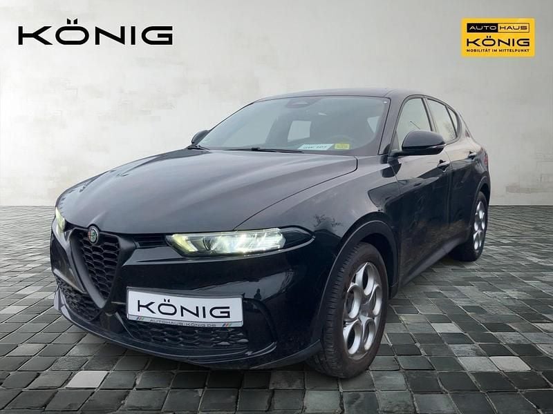 Nero alfa, uni (6fx) Gebraucht 2022 Alfa Romeo Tonale Sprint SUV | 21.399 € (Superpreis) - Bild 1/4