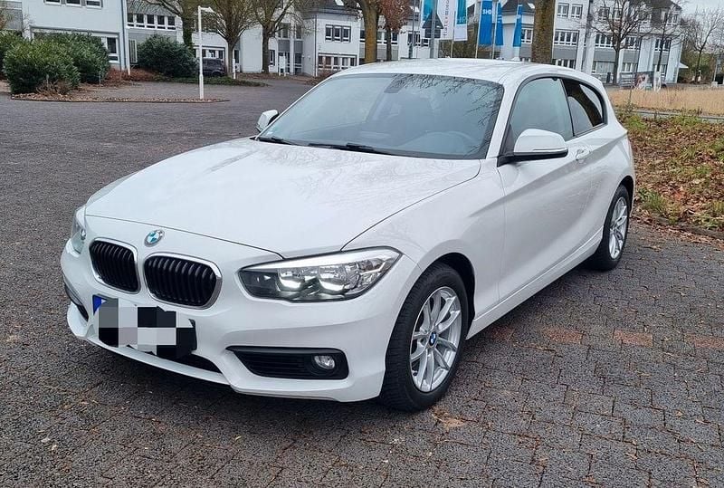 Gebraucht BMW 120 184 PS (135 kW) 2018 Weiß Kleinwagen