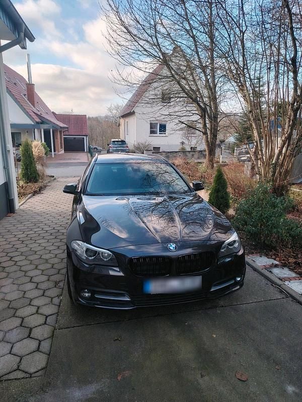 Gebraucht BMW 520 190 PS (139 kW) 2015 Braun Limousine
