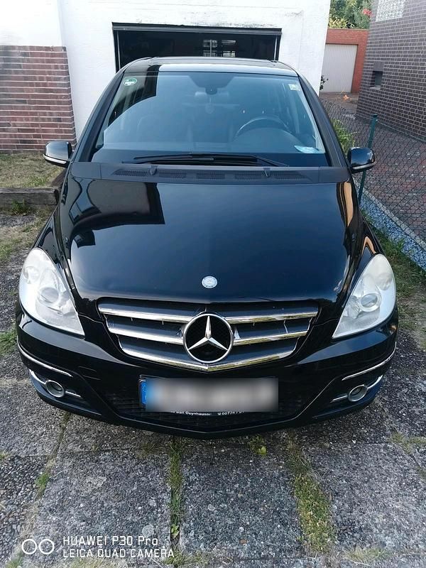 Schwarz Gebraucht 2009 Mercedes B160 Van / Kleinbus | 4.100 € (Fairer Preis) - Bild 1/4