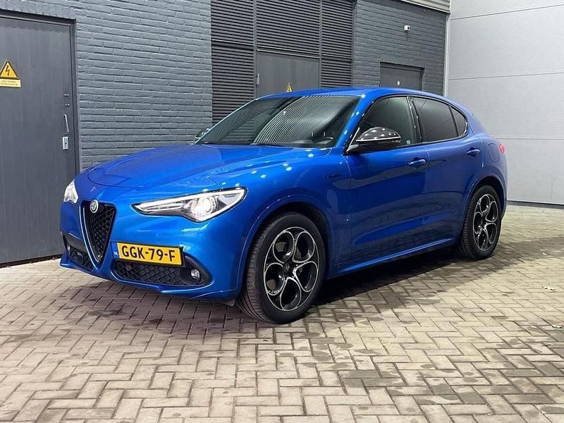 Gebraucht Alfa Romeo Stelvio Veloce 209 PS (153 kW) 2022 Blau SUV