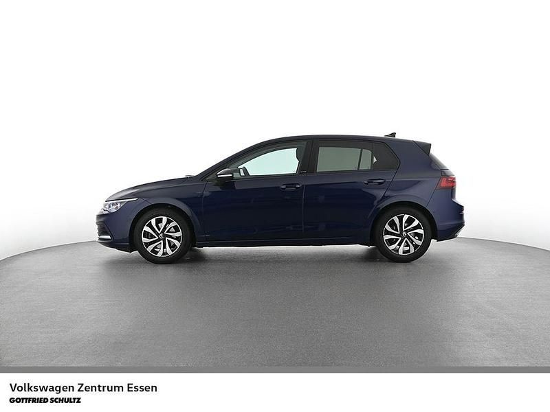 Gebraucht VW Golf VIII Active 150 PS (110 kW) 2022 Blau Limousine