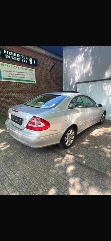 Grau Gebraucht 2000 Mercedes CLK240 Coupé | 1.250 € (Guter Preis) - Bild 1/4