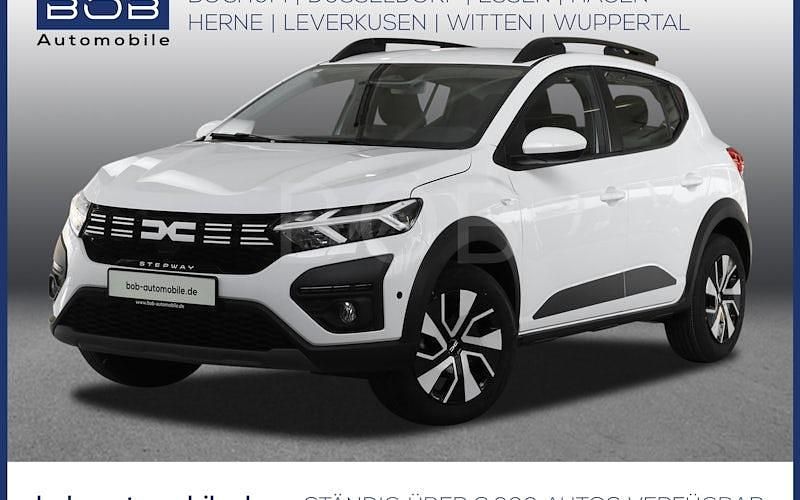 Grau Gebraucht 2025 Dacia Bigster Expression SUV | 29.444 € (Superpreis) - Bild 1/4