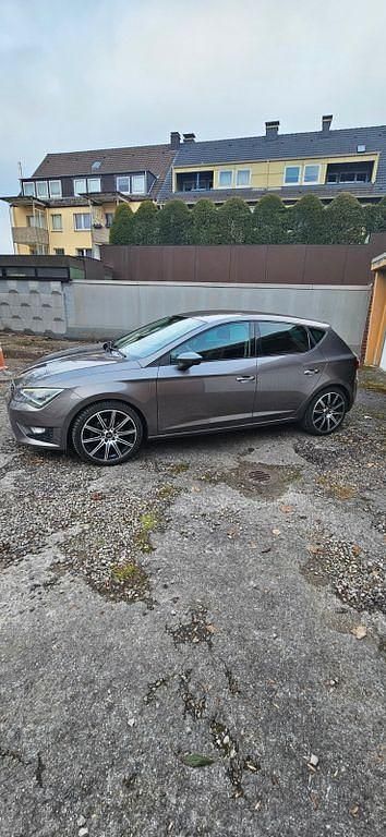Gebraucht Seat Leon FR 150 PS (110 kW) 2015 Grau Limousine