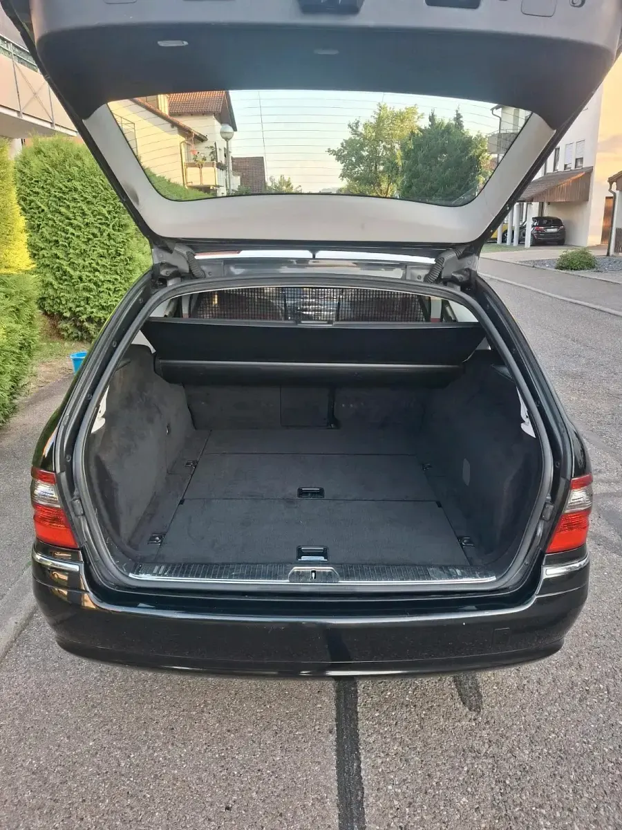 Gebraucht Mercedes E320 AMG 224 PS (164 kW) 2006 Schwarz Kombi