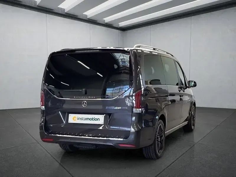 Gebraucht Mercedes V300 237 PS (174 kW) 2025 Grau Van / Kleinbus