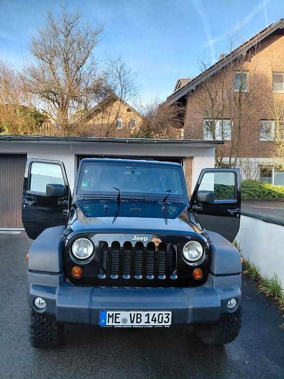 Gebraucht Jeep Wrangler Sport 200 PS (147 kW) 2011 Schwarz SUV