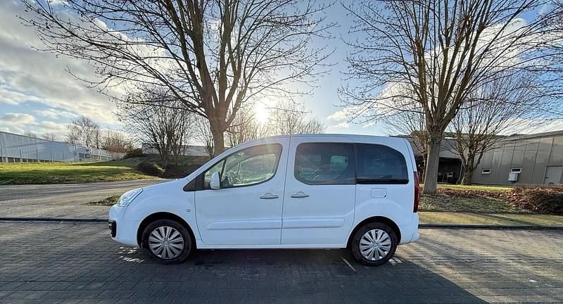Weiß Gebraucht 2018 Citroën Berlingo Van / Kleinbus | 10.500 € (Superpreis) - Bild 1/4
