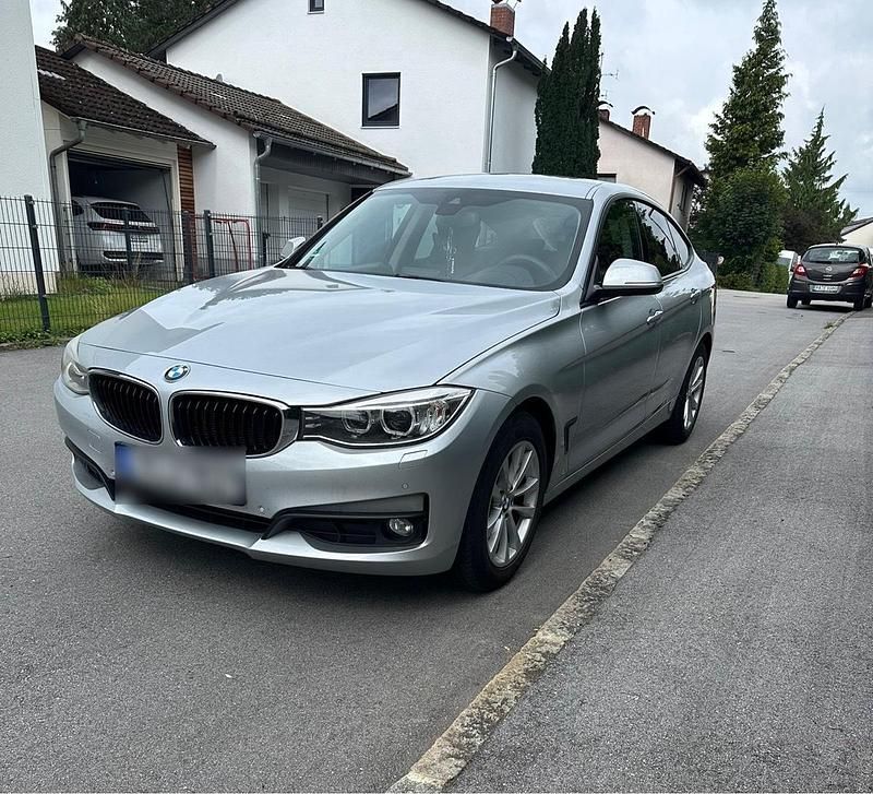 Silber Gebraucht 2014 BMW 320 Gran Turismo Limousine | 9.900 € (Superpreis) - Bild 1/4