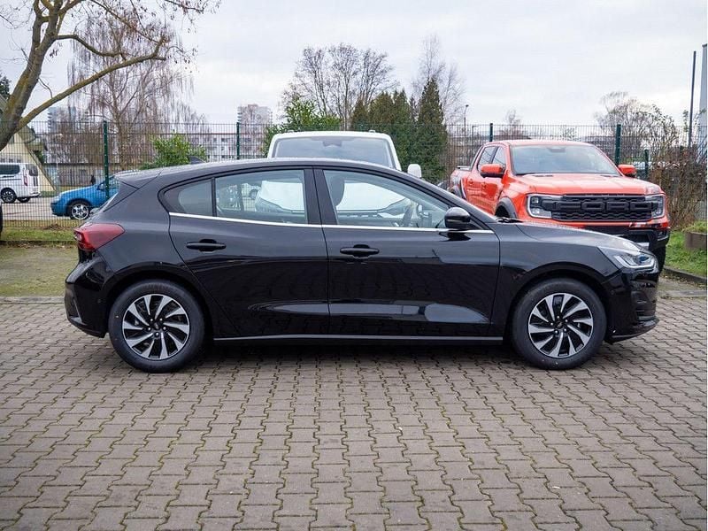 Neu Ford Focus Style 155 PS (114 kW) 2025 Agate black Limousine
