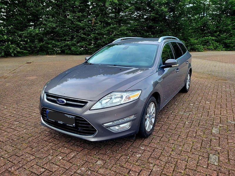 Braun Gebraucht 2011 Ford Mondeo Titanium Kombi | 4.900 € (Guter Preis) - Bild 1/4