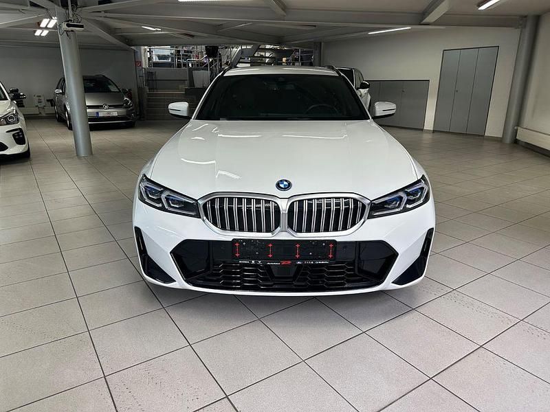 Gebraucht BMW 320e M Sport 163 PS (119 kW) 2022 Weiß Kombi