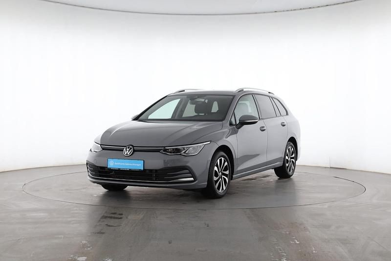 Gebraucht VW Golf VIII Active 150 PS (110 kW) 2023 Mondsteingrau Kombi