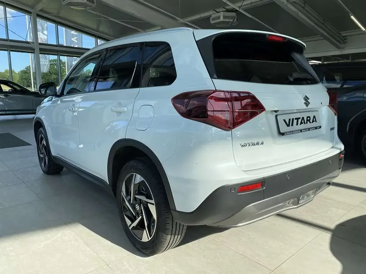 Gebraucht Suzuki Vitara Comfort+ 116 PS (85 kW) 2025 Cool white pearl SUV