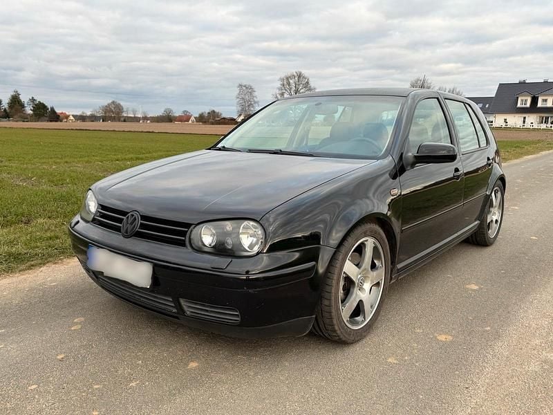 Schwarz Gebraucht 2000 VW Golf IV GTI Limousine | 4.500 € (Fairer Preis) - Bild 1/4