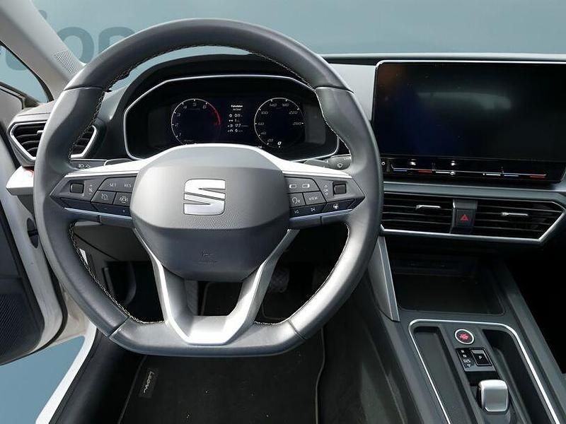 Usata Seat Leon 150 CV (110 kW) 2022 Bianco Berlina