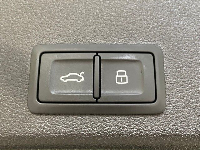 Gebraucht Audi A4 Design 231 PS (169 kW) 2019 Mythosschwarz Kombi