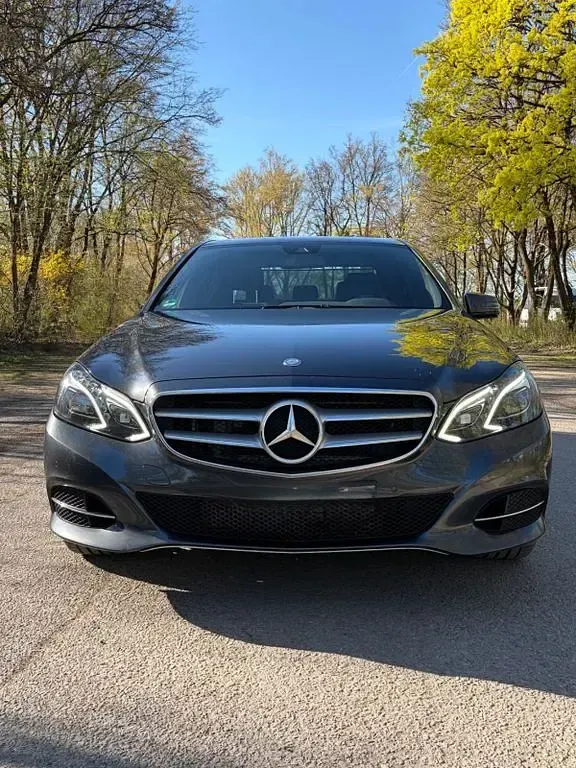 Usata Mercedes E350 252 CV (185 kW) 2013 Grigio Berlina