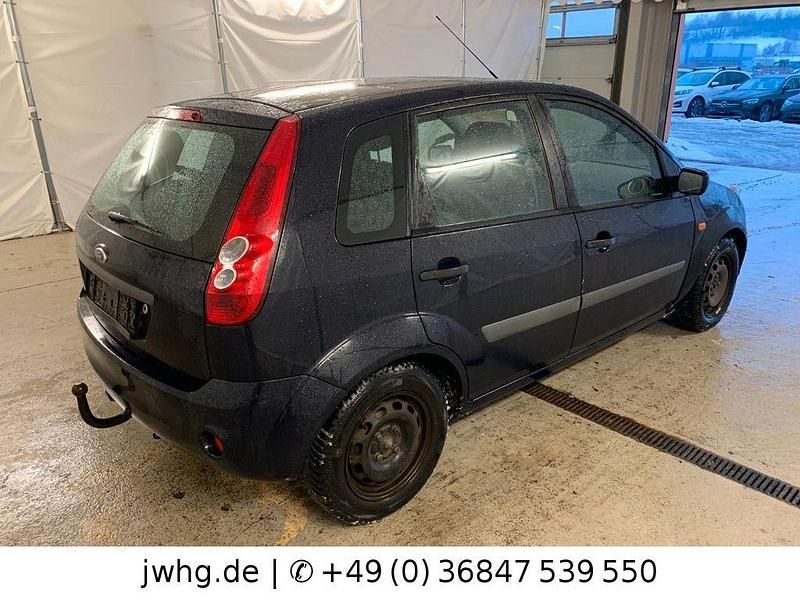 Gebraucht Ford Fiesta Ambiente 69 PS (50 kW) 2007 Blau Limousine