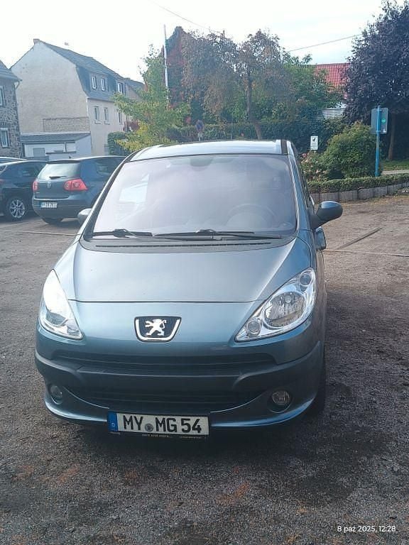 Grau Gebraucht 2007 Peugeot 1007 Filou Kleinwagen | 1.250 € (Guter Preis) - Bild 1/4