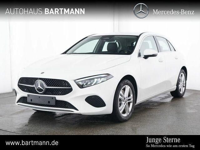 Unilack polarweiß Gebraucht 2024 Mercedes A250 Progressive Limousine | 28.800 € (Guter Preis) - Bild 1/4