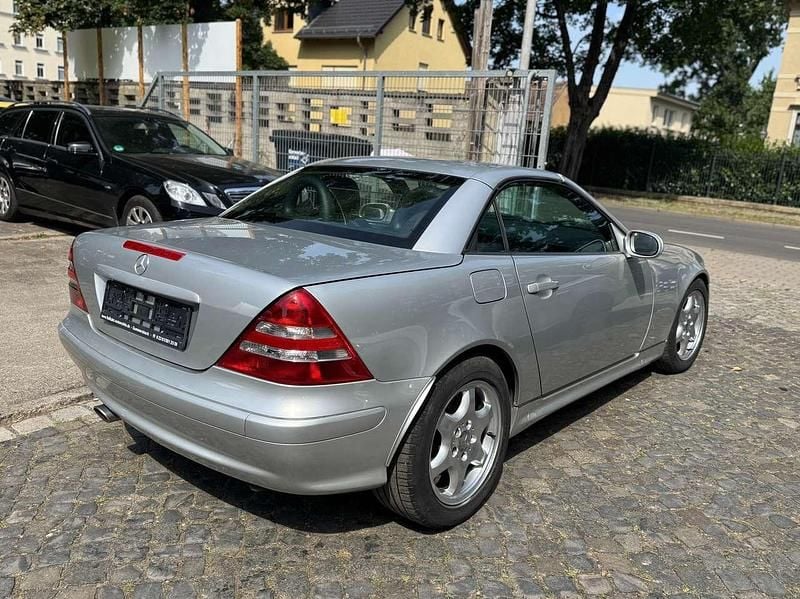 Gebraucht Mercedes SLK200 Edition 163 PS (119 kW) 2002 Silber Cabrio