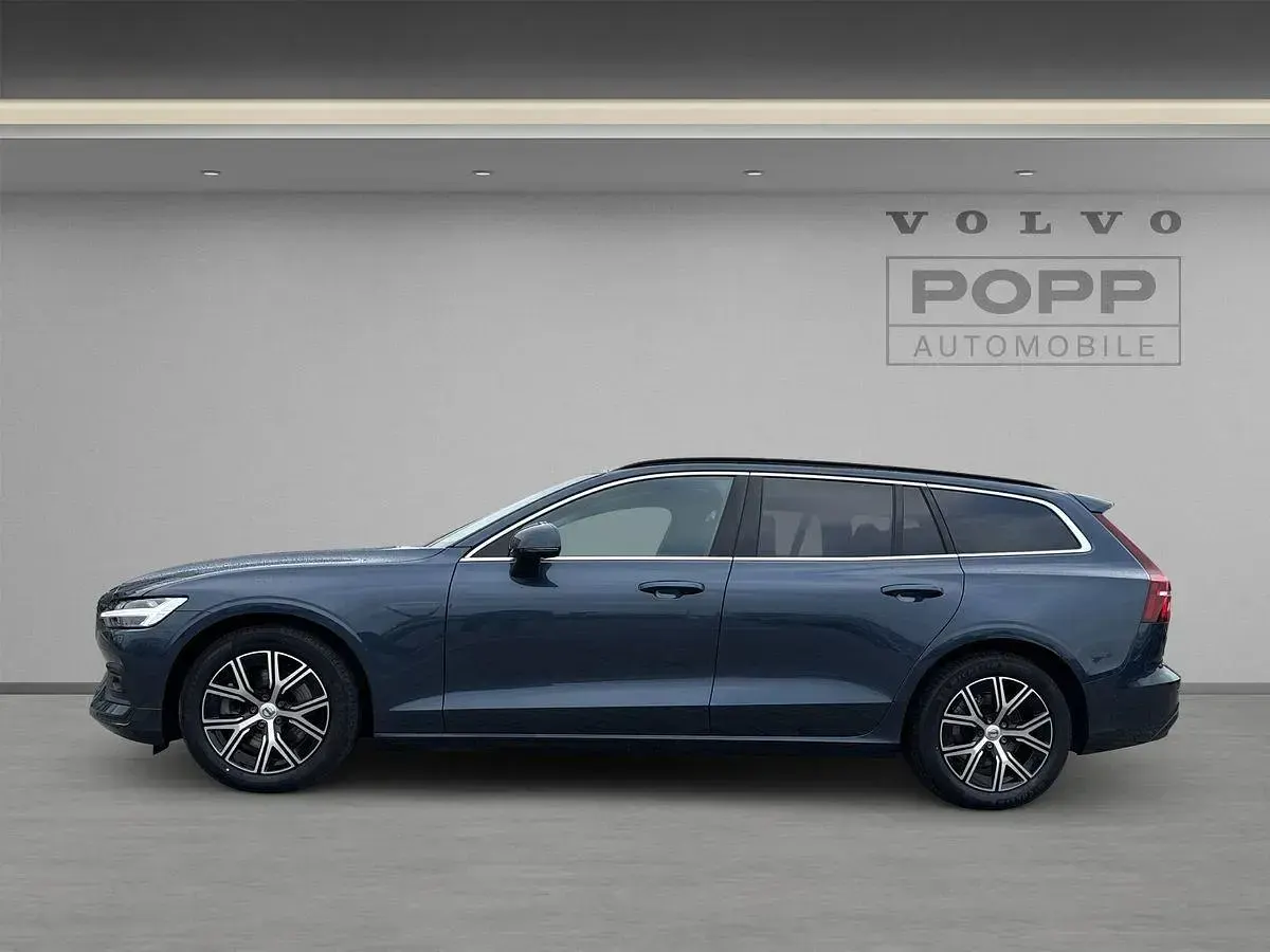 Gebraucht Volvo V60 145 PS (106 kW) 2024 Kombi