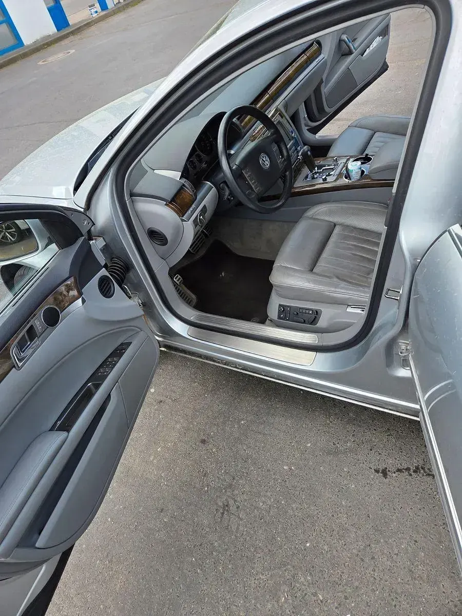 Gebraucht VW Phaeton 239 PS (175 kW) 2009 Silber Limousine