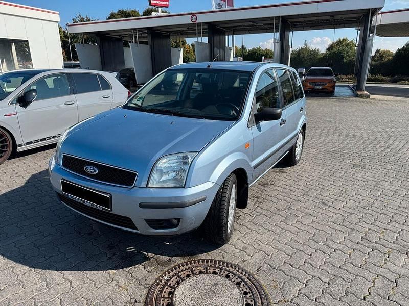 Blau Gebraucht 2004 Ford Fusion Limousine | 4.599 € (Teuer) - Bild 1/4