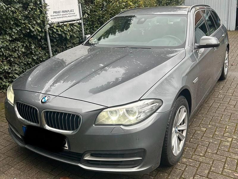 Gebraucht BMW 520 190 PS (139 kW) 2016 Grau Kombi