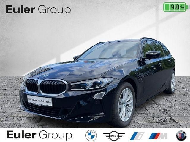 Schwarz ii Gebraucht 2022 BMW 320e Sport Line Kombi | 28.377 € (Guter Preis) - Bild 1/4