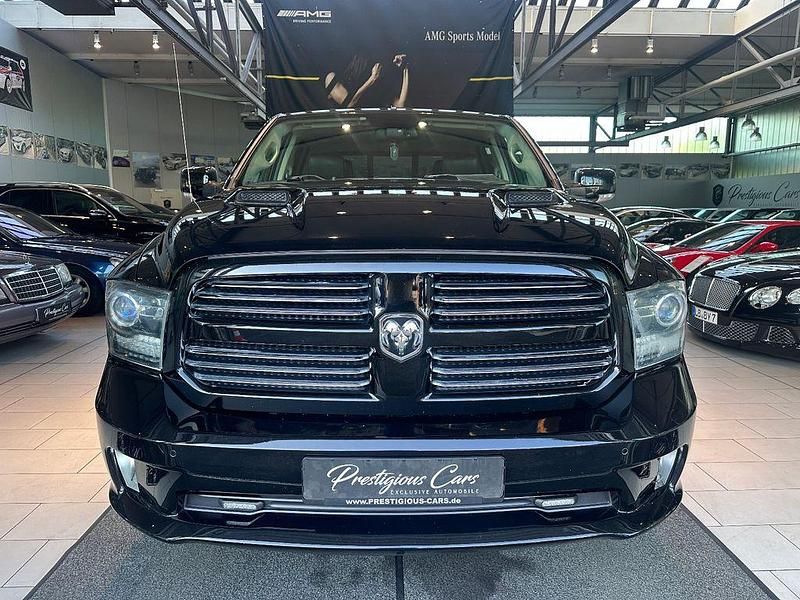 Schwarz Gebraucht 2013 Dodge Ram Abholung | 24.349 € (Fairer Preis) - Bild 1/4