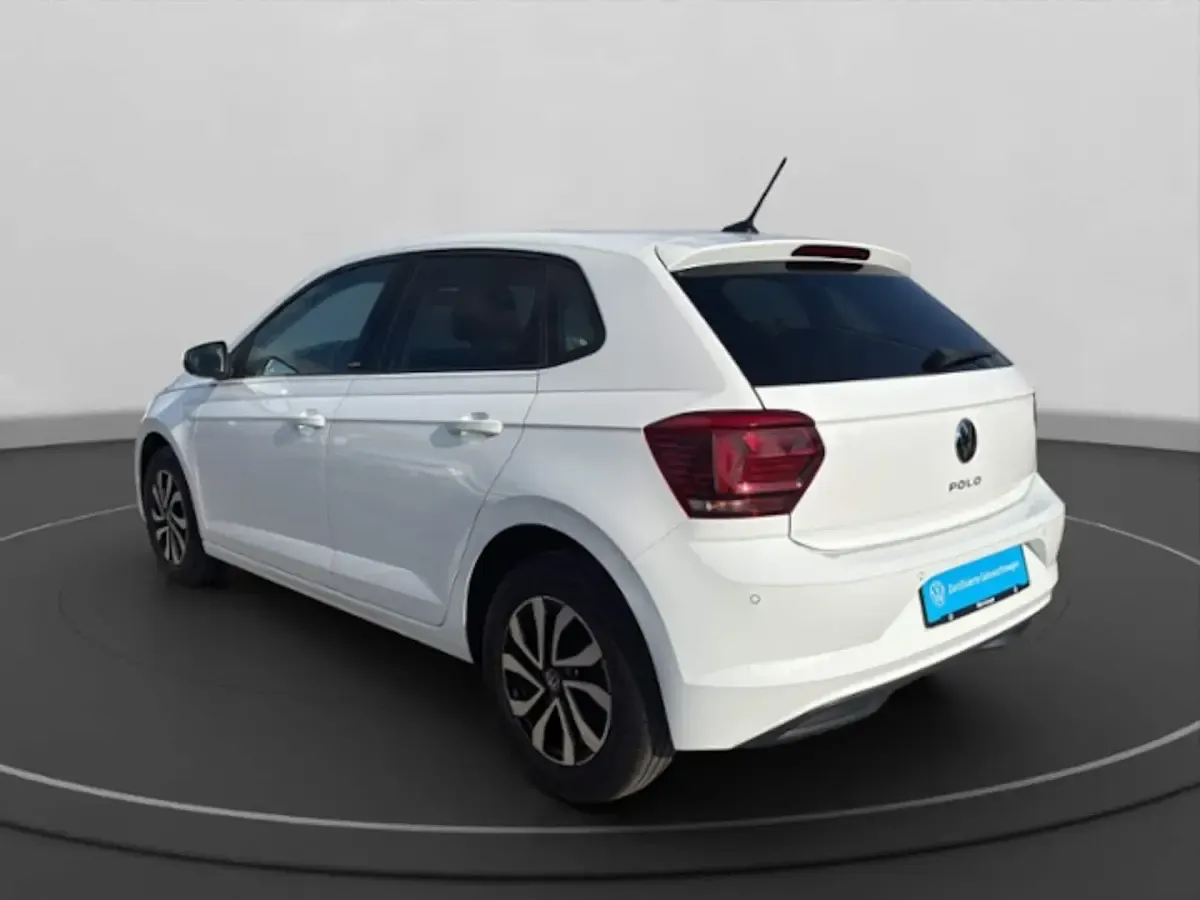 Używany VW Polo Active 95 KM (69 kW) 2021 Biały Hatchback