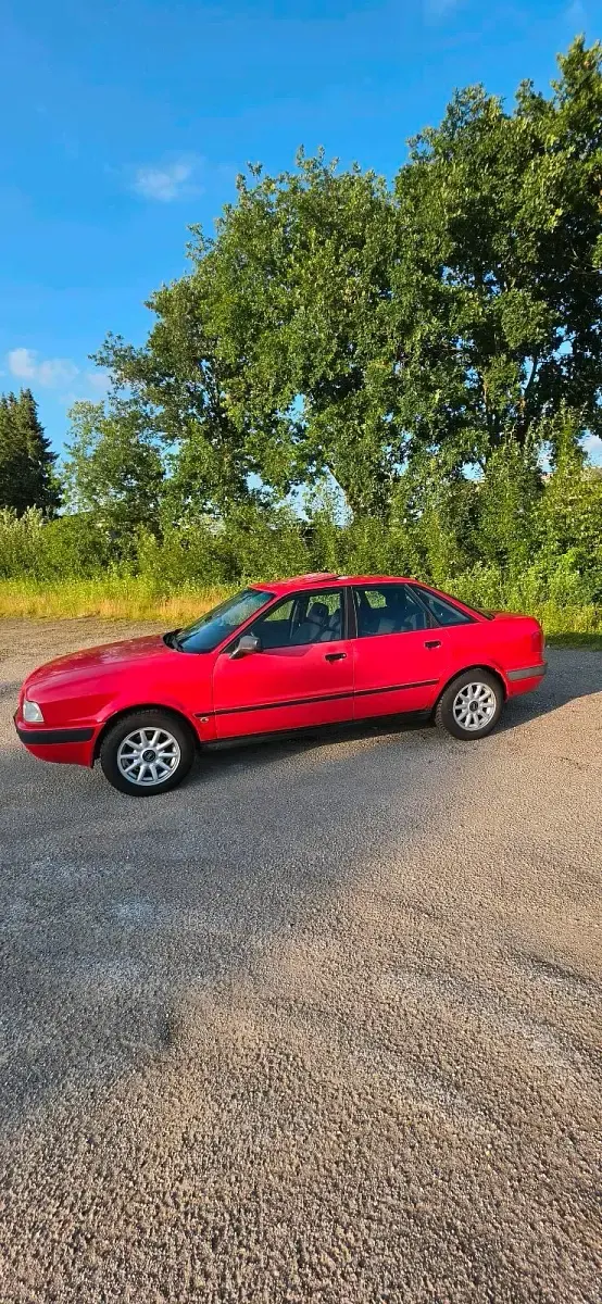 Gebraucht Audi 80 115 PS (84 kW) 1993 Rot Limousine