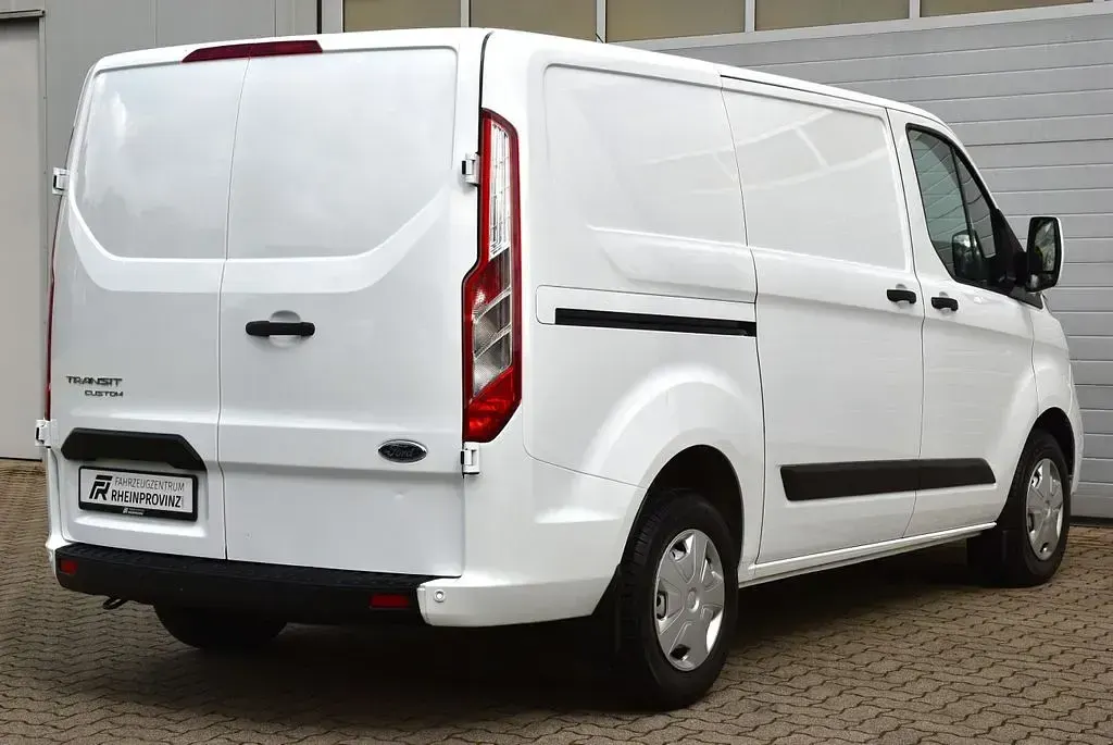 Gebraucht Ford Transit Custom Trend 105 PS (77 kW) 2022 Weiß Van / Kleinbus