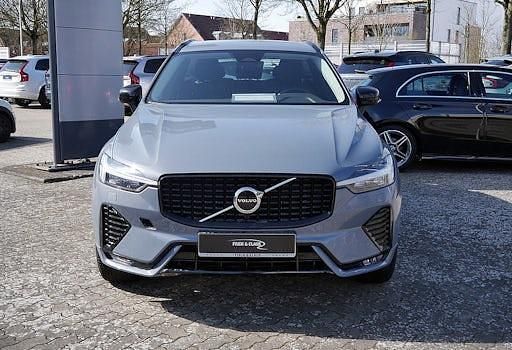Gebraucht Volvo XC60 Plus 197 PS (144 kW) 2023 Grau SUV