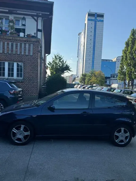 Gebraucht Ford Focus 131 PS (96 kW) 2001 Blau Limousine