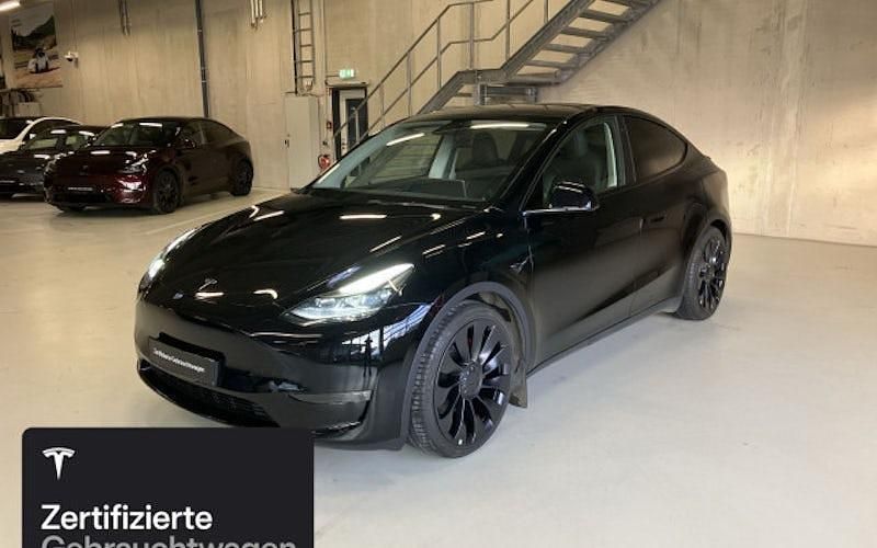 Schwarz Gebraucht 2022 Tesla Model Y Performance SUV | 42.600 € (Teuer) - Bild 1/4