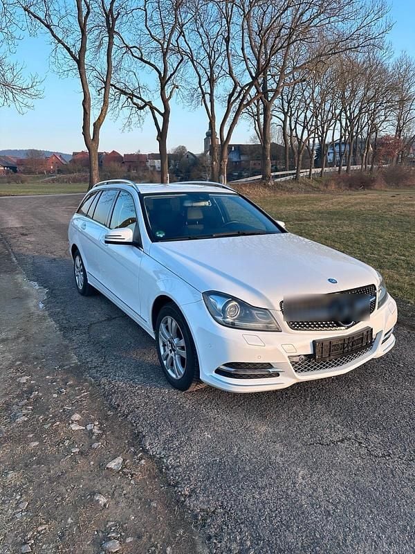 Gebraucht Mercedes C250 204 PS (150 kW) 2013 Weiß Kombi