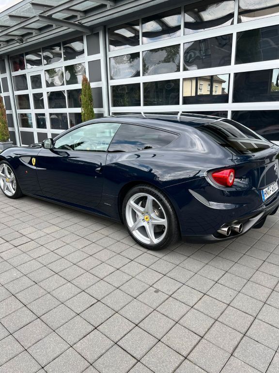 Gebraucht Ferrari FF 659 PS (484 kW) 2012 Blau Kombi