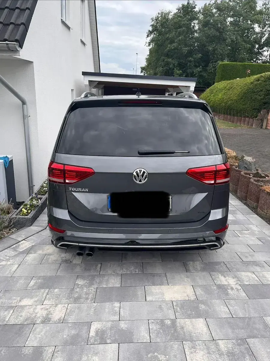 Gebraucht VW Touran R-line 150 PS (110 kW) 2018 Grau Van / Kleinbus