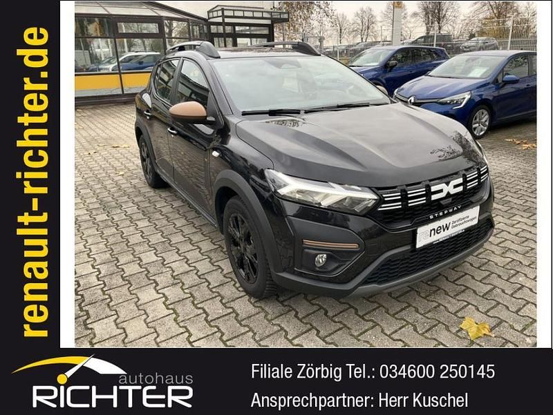 Schwarz Gebraucht 2024 Dacia Sandero Extreme Limousine | 19.995 € (Teuer) - Bild 1/4